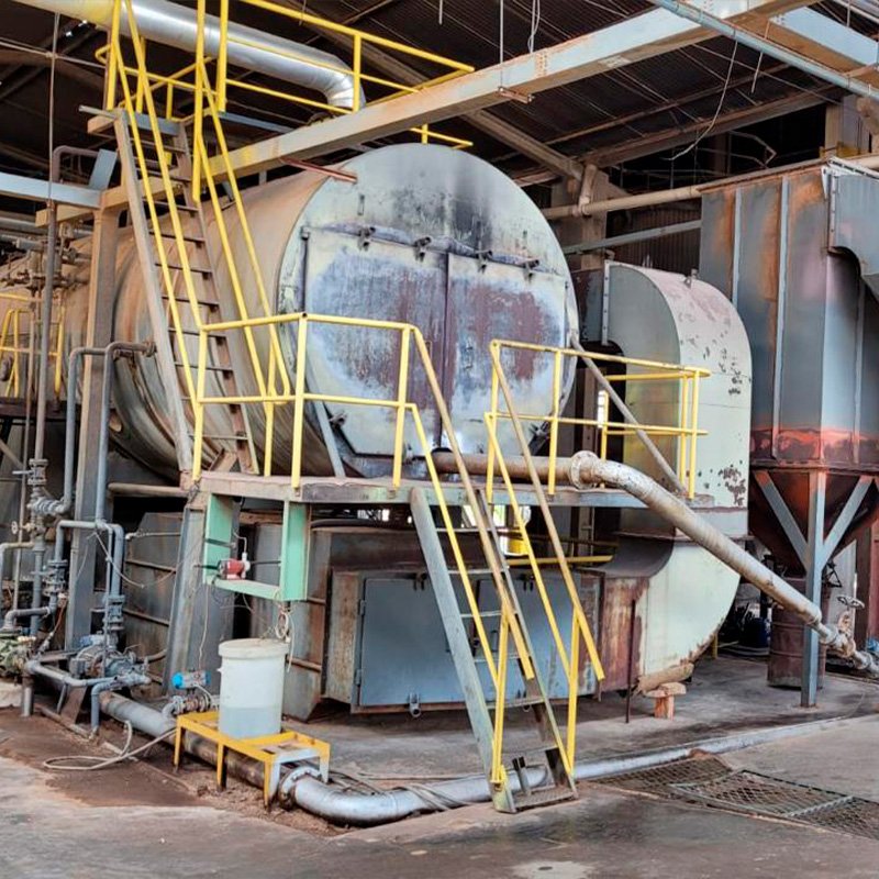Caldeira Secamaq <br> • Capacidade: 10.000 kg/h <br>• Pressão: 10 bar