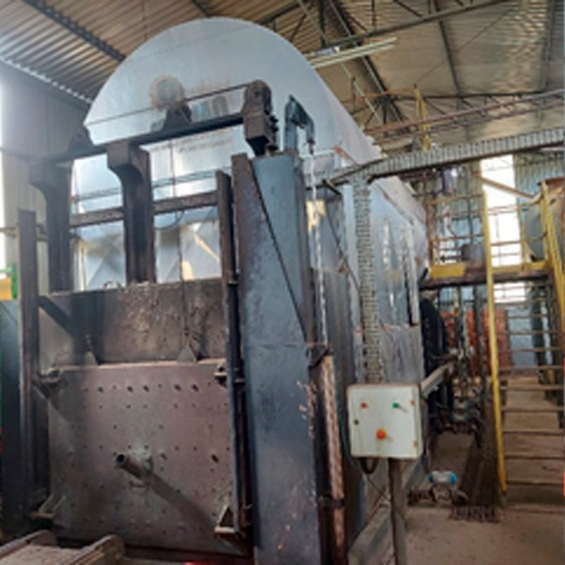 Caldeira Secamaq <br> • Capacidade: 8.000 kg/h <br>• Pressão: 12 bar